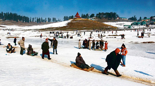 Gulmarg Bags The Best Adventure Destination Award