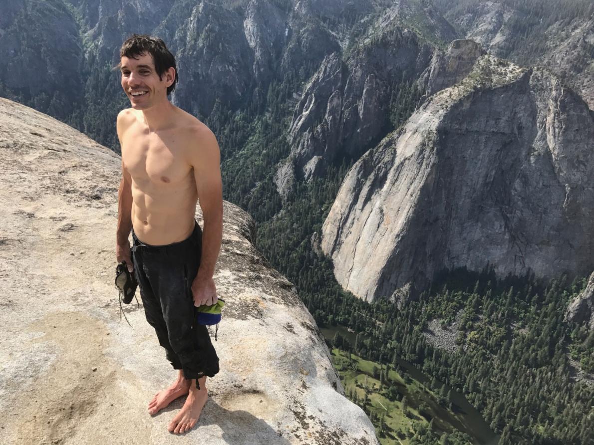 Alex Honnold Creates History By Climbing Yosemite El Capitan Ropeless