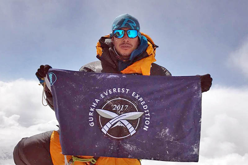 A Gurkha Soldier Scales Three 8000+ Peaks Including Mt. Everest In Just 5 Days!