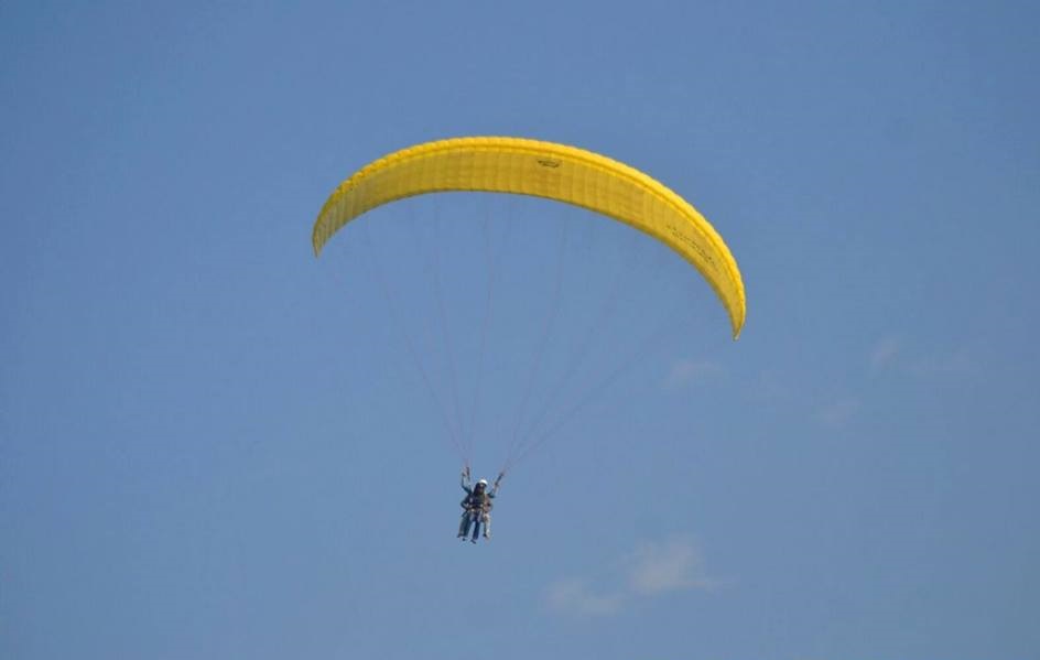 paragliding in Bir Billing 