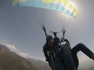 Paragliding in Bir Billing