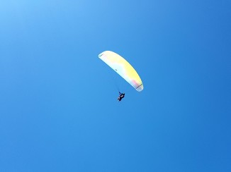 Paragliding in Bir Billing