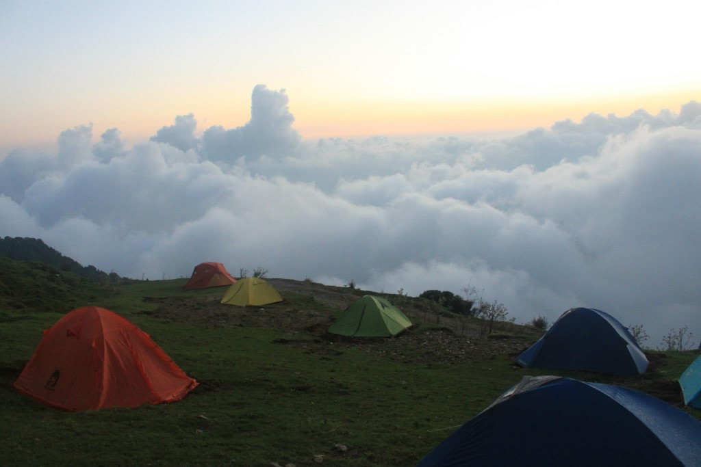 Paragliding in Bir Billing Camp