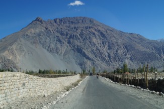 leh ladakh road trip bike